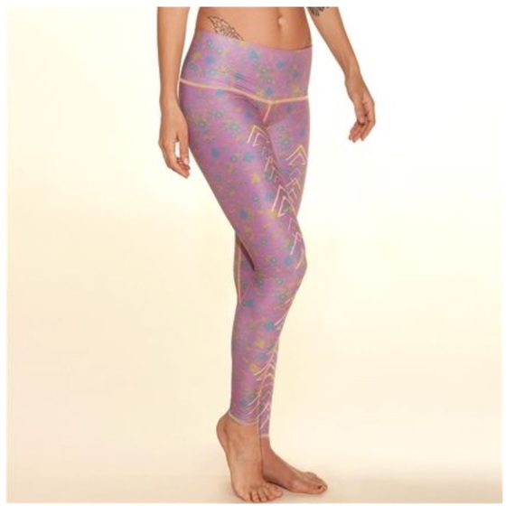 Sold now {NWT} teeki meadow hotpant - Picture 2 of 8